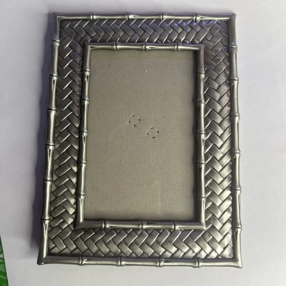 VTG Bamboo Basket Weave Metal 4x6 Photo Picture Frame